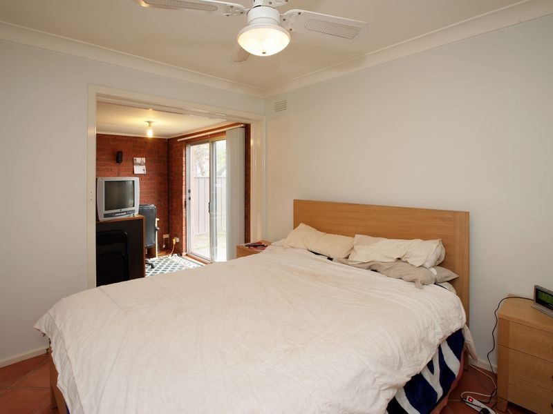 8 Grace Avenue, Lake Albert NSW 2650