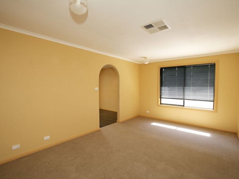 22 Bandera Avenue, Glenfield Park NSW 2650