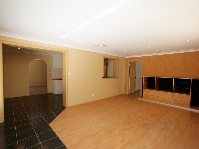 22 Bandera Avenue, Glenfield Park NSW 2650