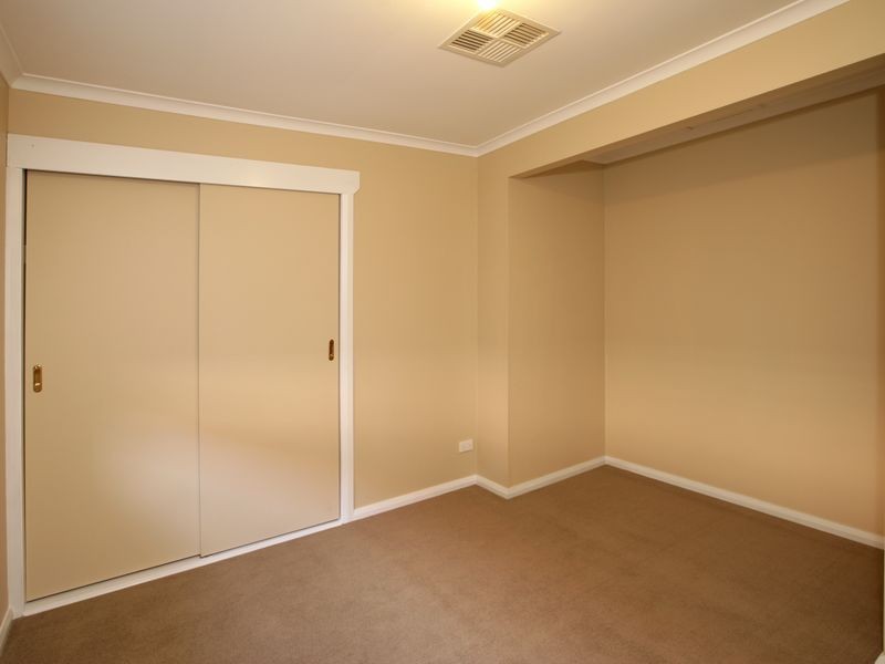 22 Bandera Avenue, Glenfield Park NSW 2650