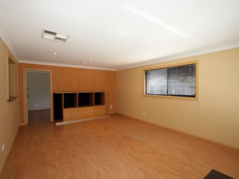 22 Bandera Avenue, Glenfield Park NSW 2650