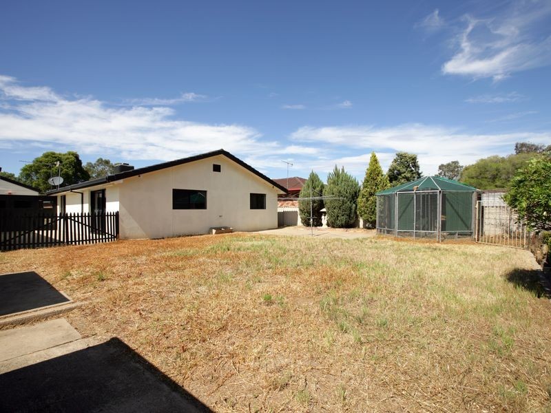 22 Bandera Avenue, Glenfield Park NSW 2650