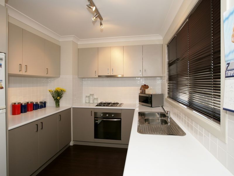 2 Rosella Place, Mount Austin NSW 2650