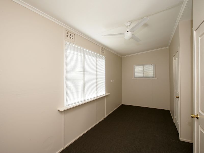 372 Lake Albert Road, Kooringal NSW 2650