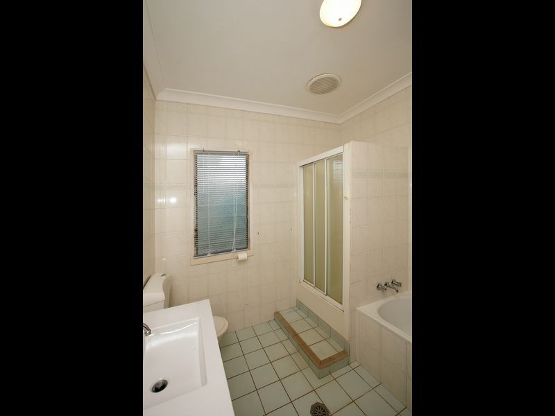 372 Lake Albert Road, Kooringal NSW 2650