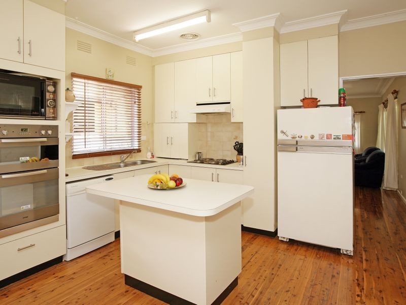 350 Lake Albert Road, Kooringal NSW 2650