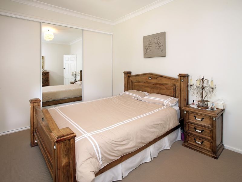 350 Lake Albert Road, Kooringal NSW 2650