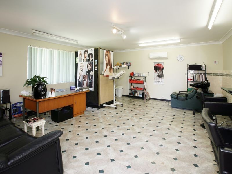 350 Lake Albert Road, Kooringal NSW 2650