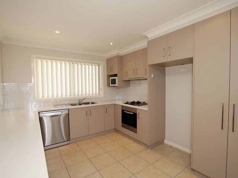 1/58 Yarrawah Crescent, Bourkelands NSW 2650