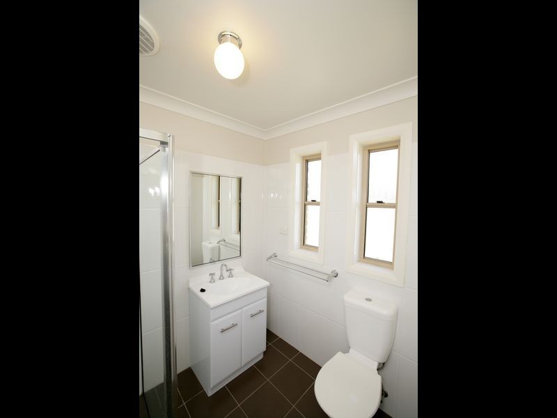 1/58 Yarrawah Crescent, Bourkelands NSW 2650