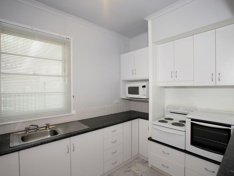 42 Gormly Avenue, Wagga Wagga NSW 2650