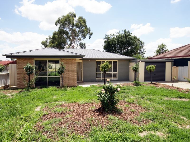 110 Raye Street, Tolland NSW 2650