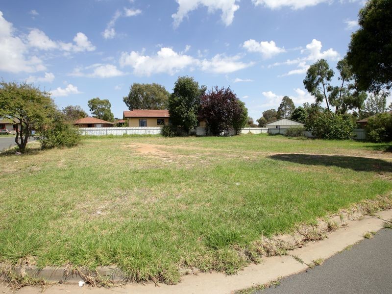 7 Davies Place, Tolland NSW 2650
