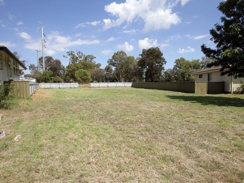 4 Oliver Place, Tolland NSW 2650