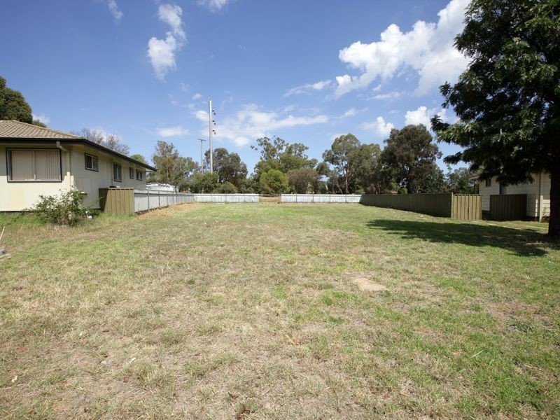 4 Oliver Place, Tolland NSW 2650