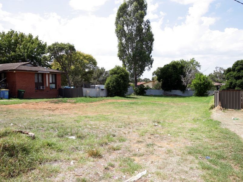 28 Ziegler Avenue, Kooringal NSW 2650