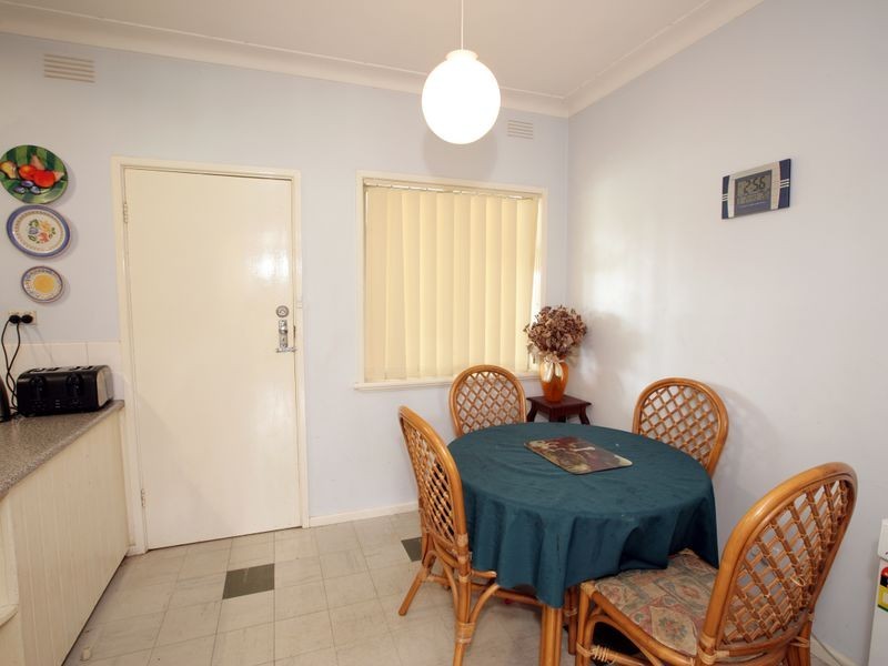 6 Stanley Street, Kooringal NSW 2650