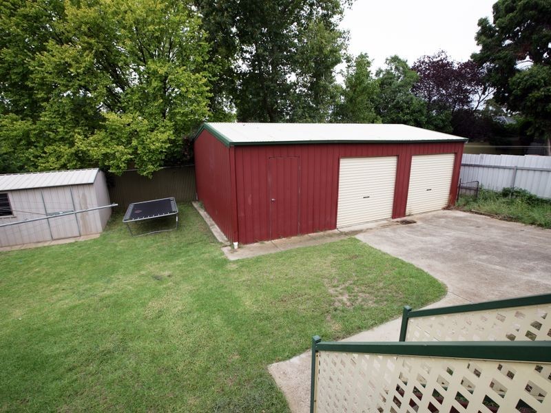 6 Stanley Street, Kooringal NSW 2650
