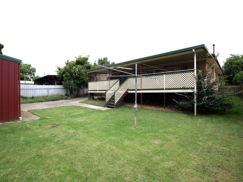 6 Stanley Street, Kooringal NSW 2650