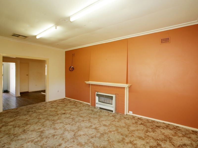 246 Lake Albert Road, Kooringal NSW 2650