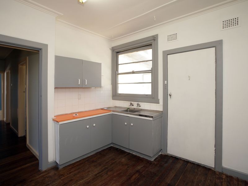 246 Lake Albert Road, Kooringal NSW 2650