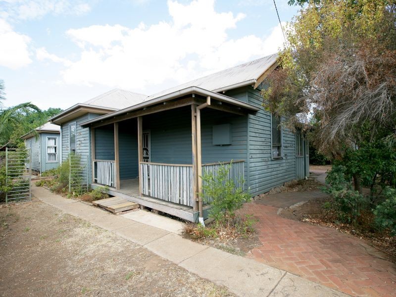 65 Bourke Street, Turvey Park NSW 2650