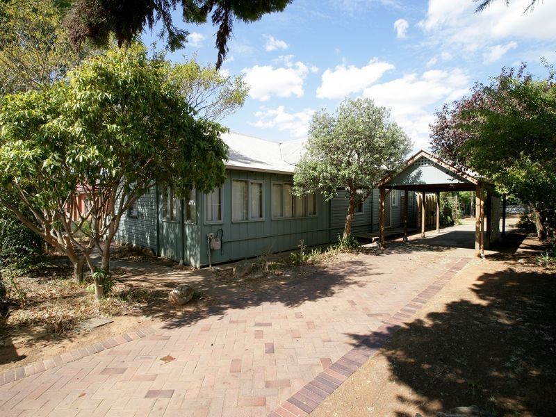 65 Bourke Street, Turvey Park NSW 2650