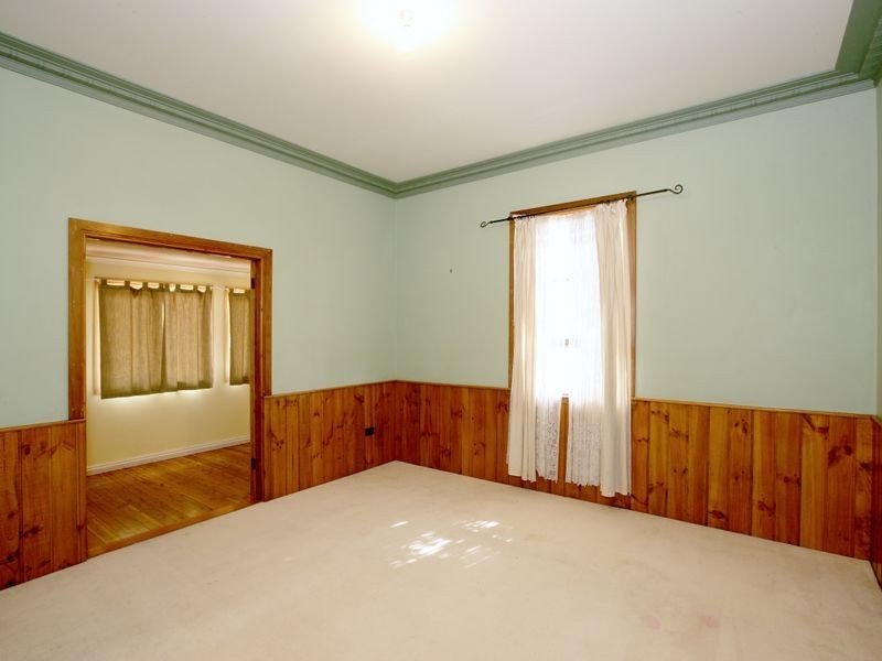 65 Bourke Street, Turvey Park NSW 2650