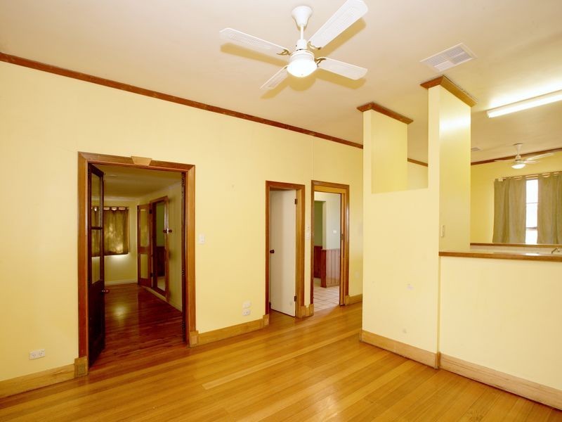 65 Bourke Street, Turvey Park NSW 2650