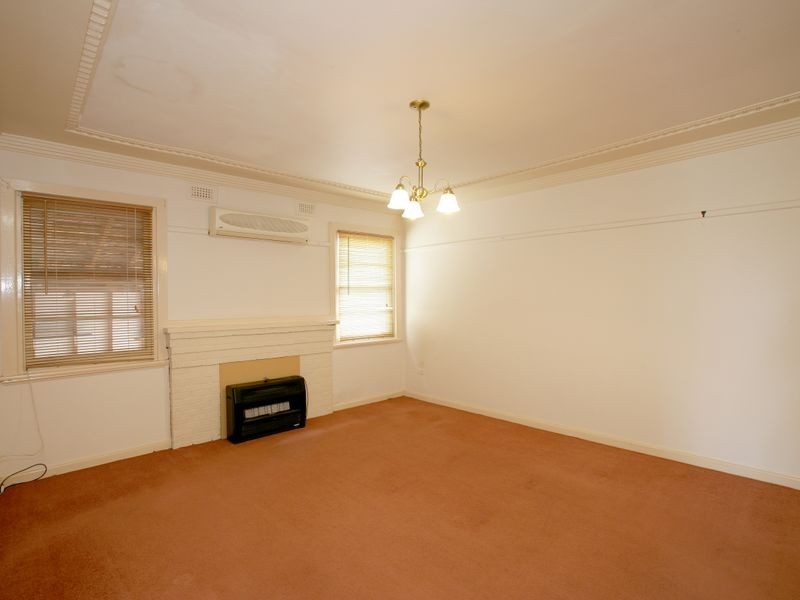 19 Croaker Street, Turvey Park NSW 2650