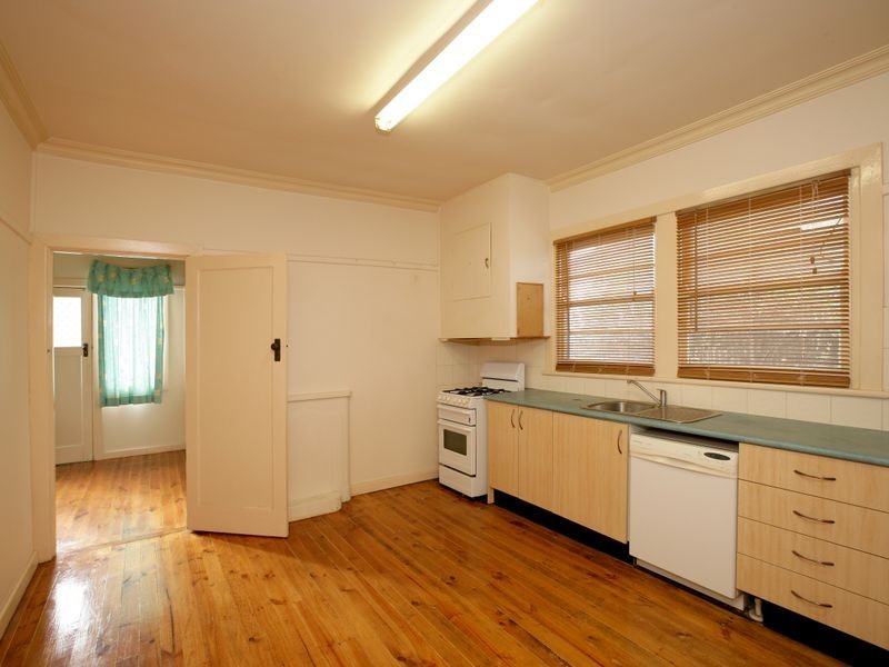 19 Croaker Street, Turvey Park NSW 2650