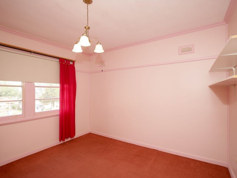 19 Croaker Street, Turvey Park NSW 2650