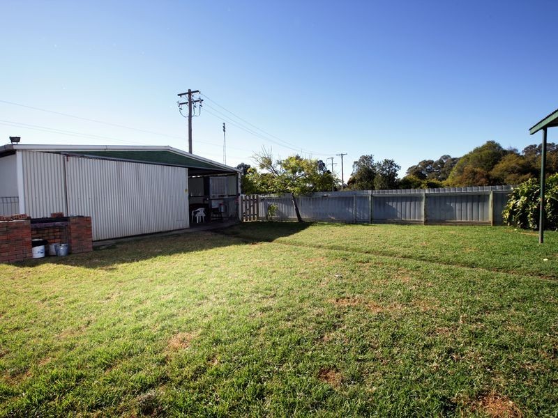 46 Karoom Drive, Glenfield Park NSW 2650