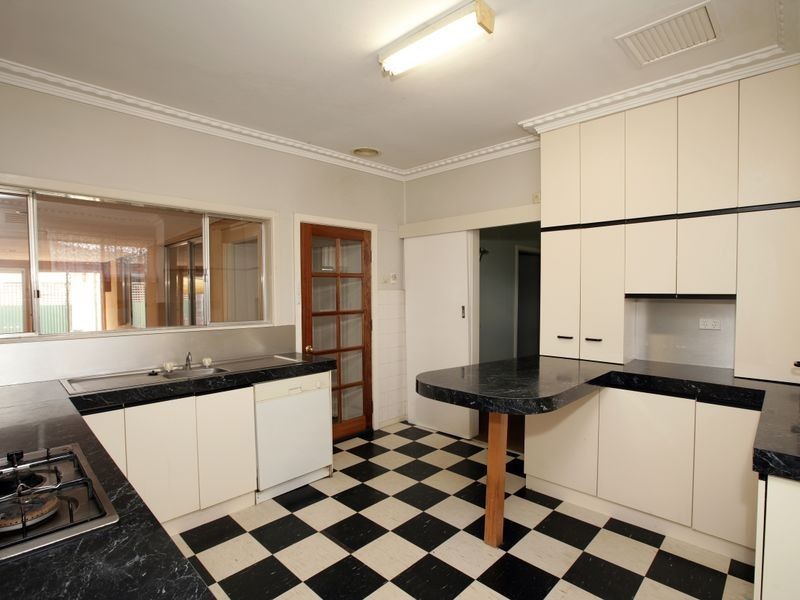 7 Marconi Street, Kooringal NSW 2650