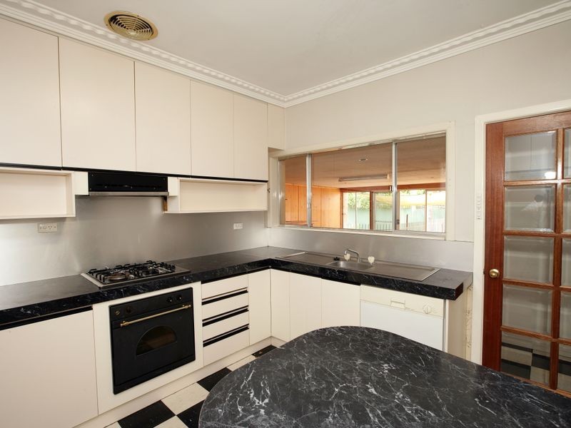7 Marconi Street, Kooringal NSW 2650