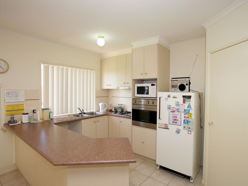 54 Yentoo Drive, Glenfield Park NSW 2650