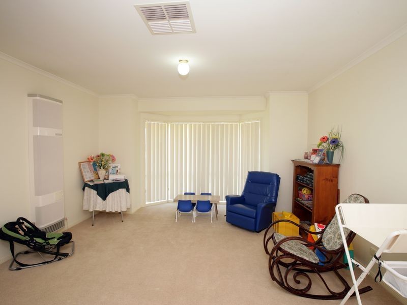 54 Yentoo Drive, Glenfield Park NSW 2650