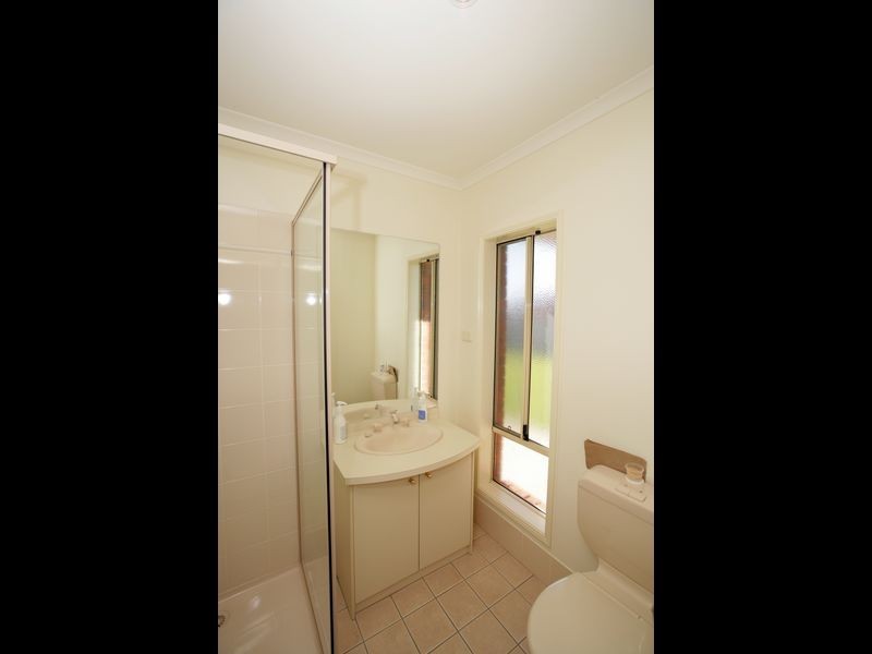 54 Yentoo Drive, Glenfield Park NSW 2650