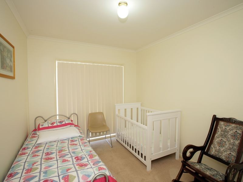 54 Yentoo Drive, Glenfield Park NSW 2650