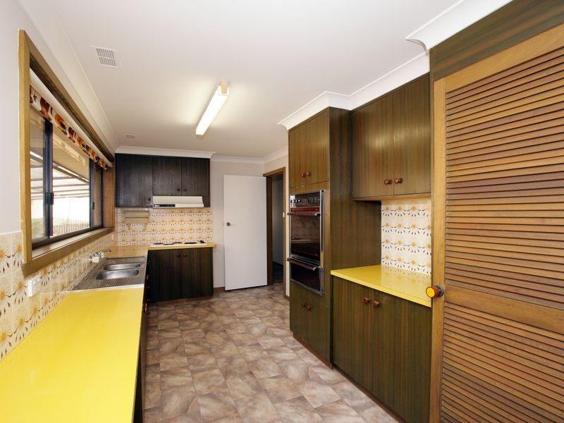 113 Mckell Avenue, Mount Austin NSW 2650