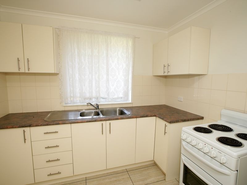 42 Callaghan Street, Ashmont NSW 2650