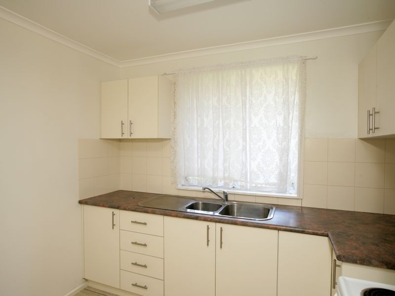 42 Callaghan Street, Ashmont NSW 2650