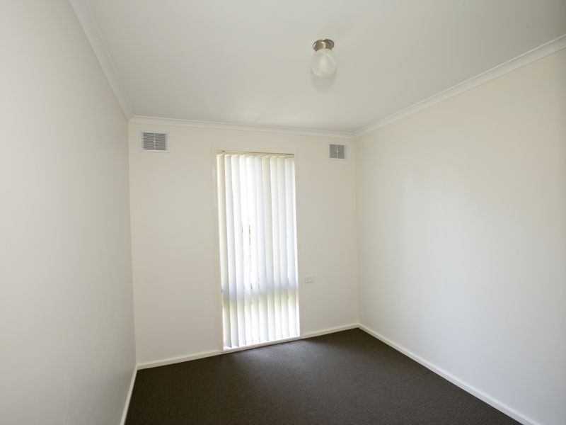 42 Callaghan Street, Ashmont NSW 2650