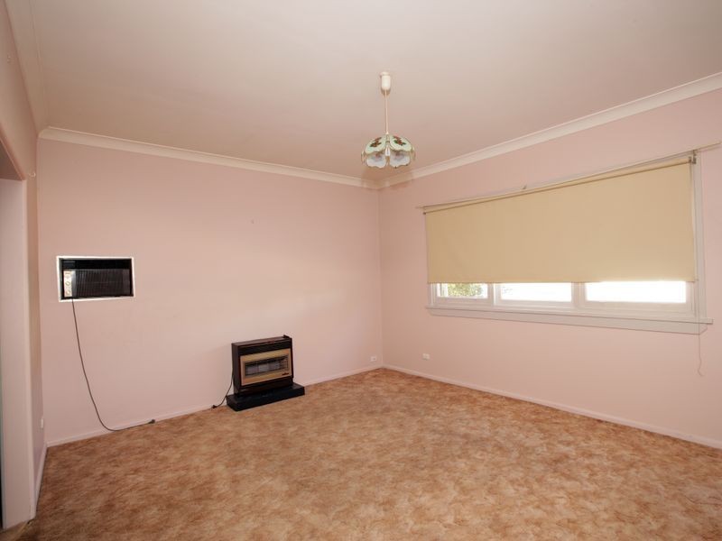 91 Urana Street, Turvey Park NSW 2650