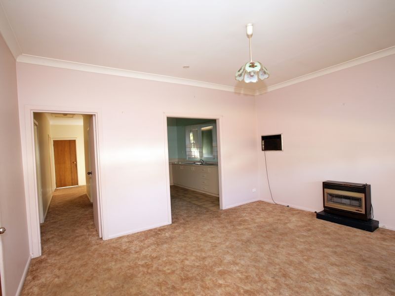 91 Urana Street, Turvey Park NSW 2650