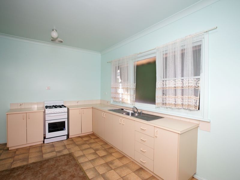 91 Urana Street, Turvey Park NSW 2650