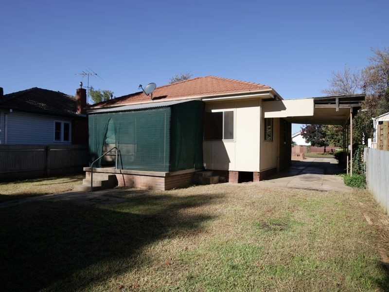 91 Urana Street, Turvey Park NSW 2650