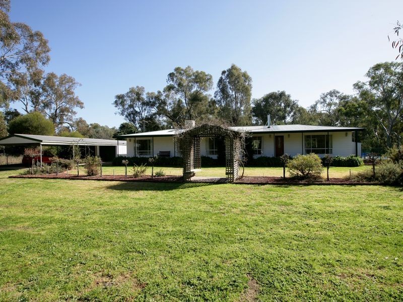 1/ Norman Street, The Rock NSW 2655