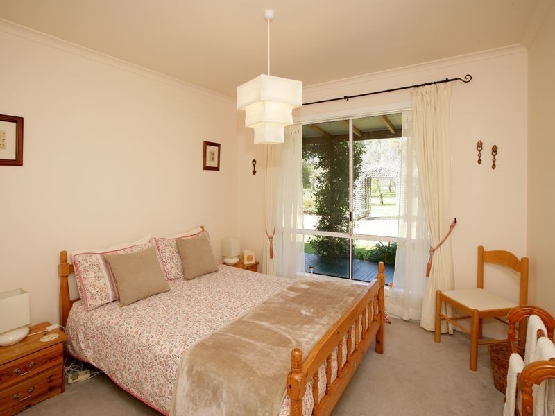 1/ Norman Street, The Rock NSW 2655