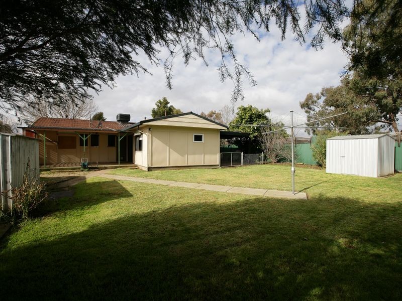 6 Nyrang Street, Tolland NSW 2650